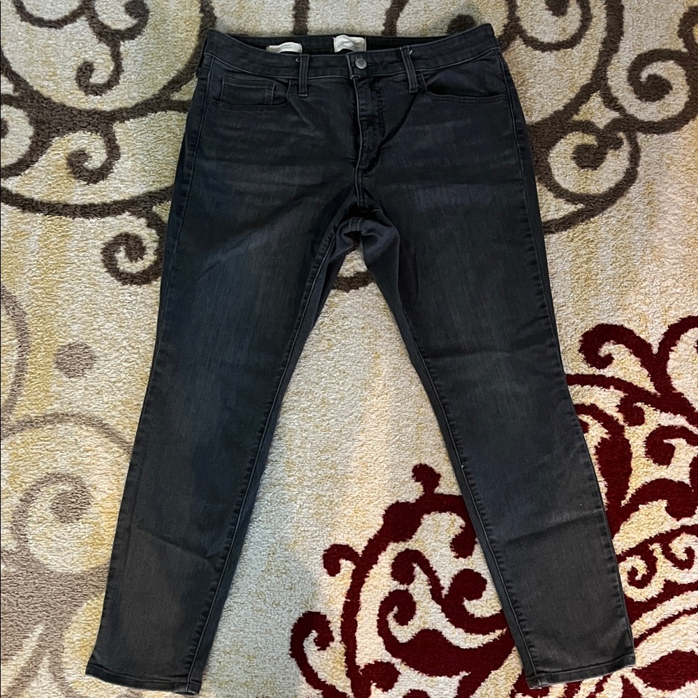 Universal Thread Women’s  Dark Gray Skinny Jeans